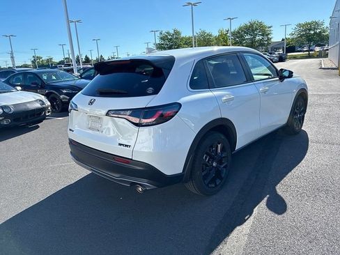 Used 2023 Honda HR-V Sport image 9