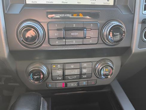 Used 2019 Ford F150 Raptor w/ Equipment Group 802A Luxury AWD/4WD image 15