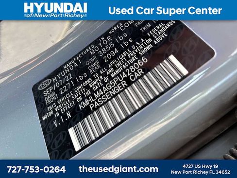 Used 2023 Hyundai Elantra SEL image 12