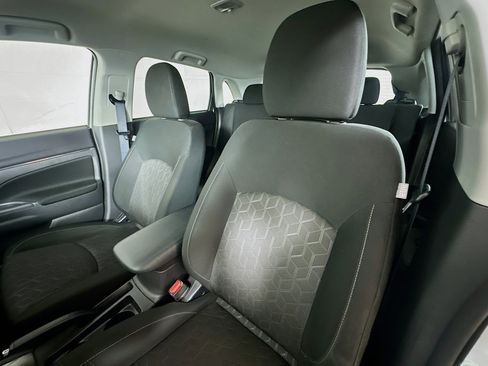 Used 2020 Mitsubishi Outlander Sport ES image 19