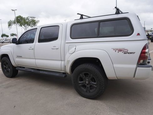 Used 2012 Toyota Tacoma 4x4 Double Cab w/ TRD Sport Pkg image 4