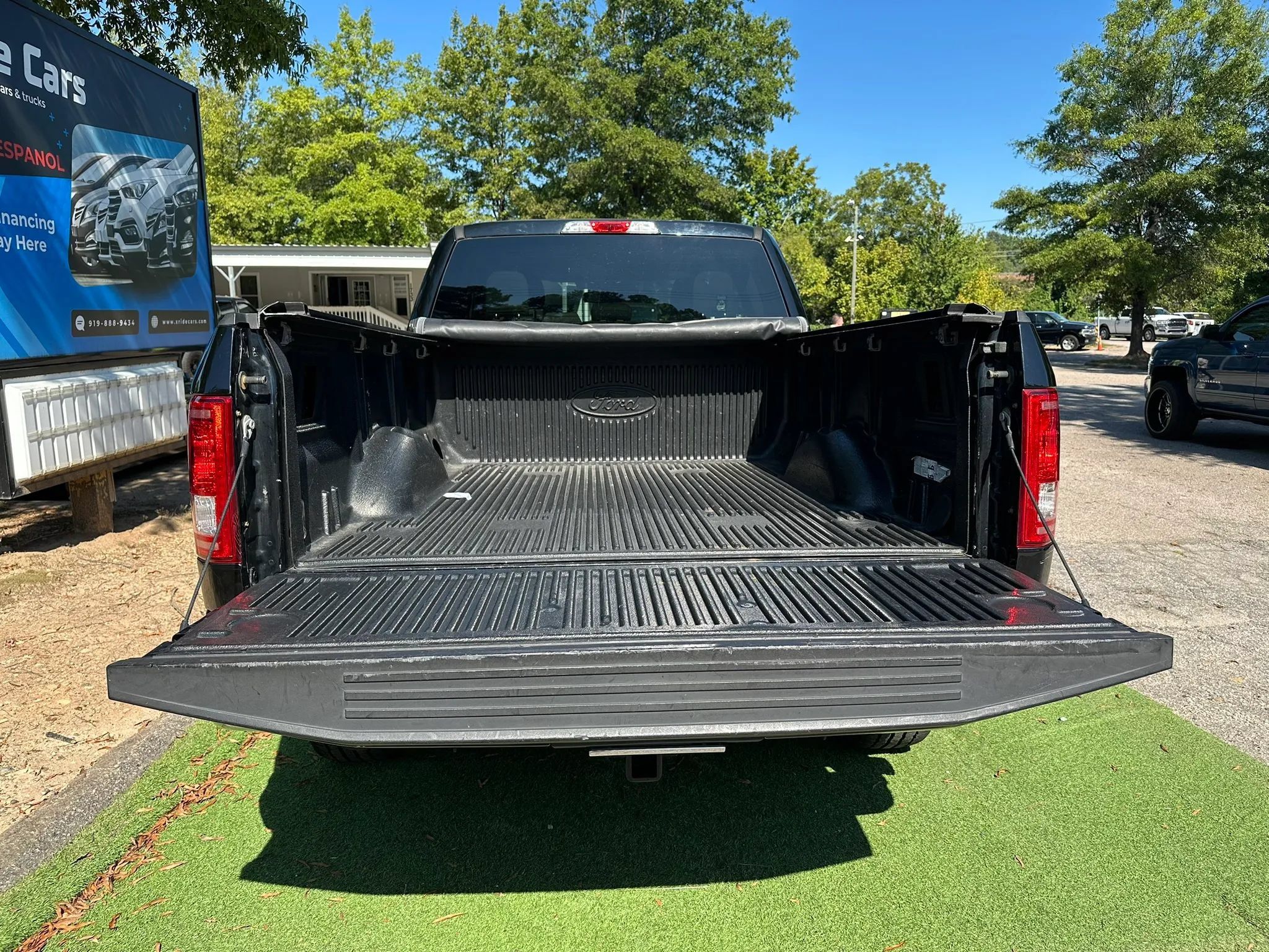 Used 2016 Ford F150 XLT w/ Equipment Group 301A Mid AWD/4WD image 12