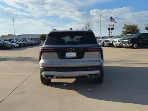 New 2026 Chevrolet Traverse Z71 w/ Enhanced Driving Package image 7