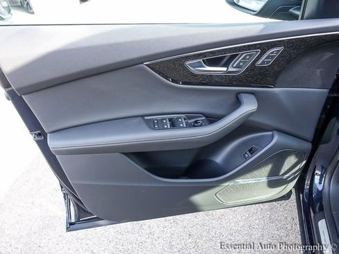 Used 2024 Audi Q8 Prestige image 22