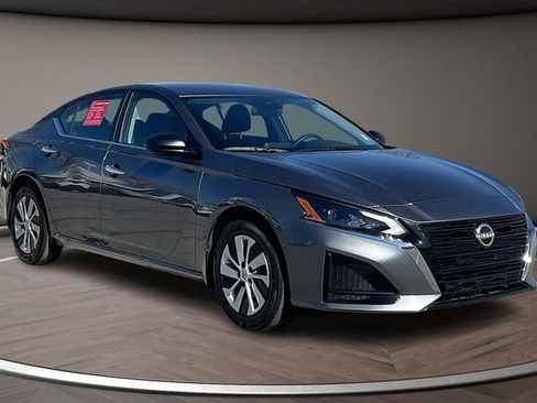 Certified 2025 Nissan Altima 2.5 S image 10