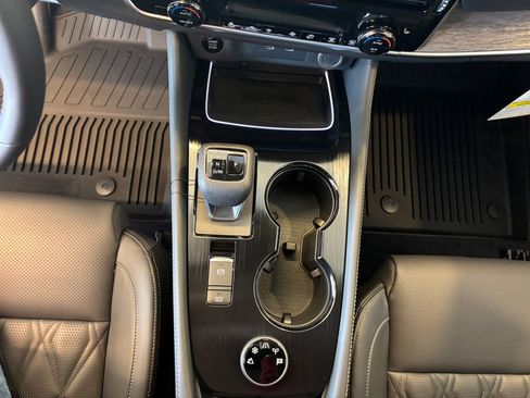 New 2026 Nissan Rogue Platinum image 19