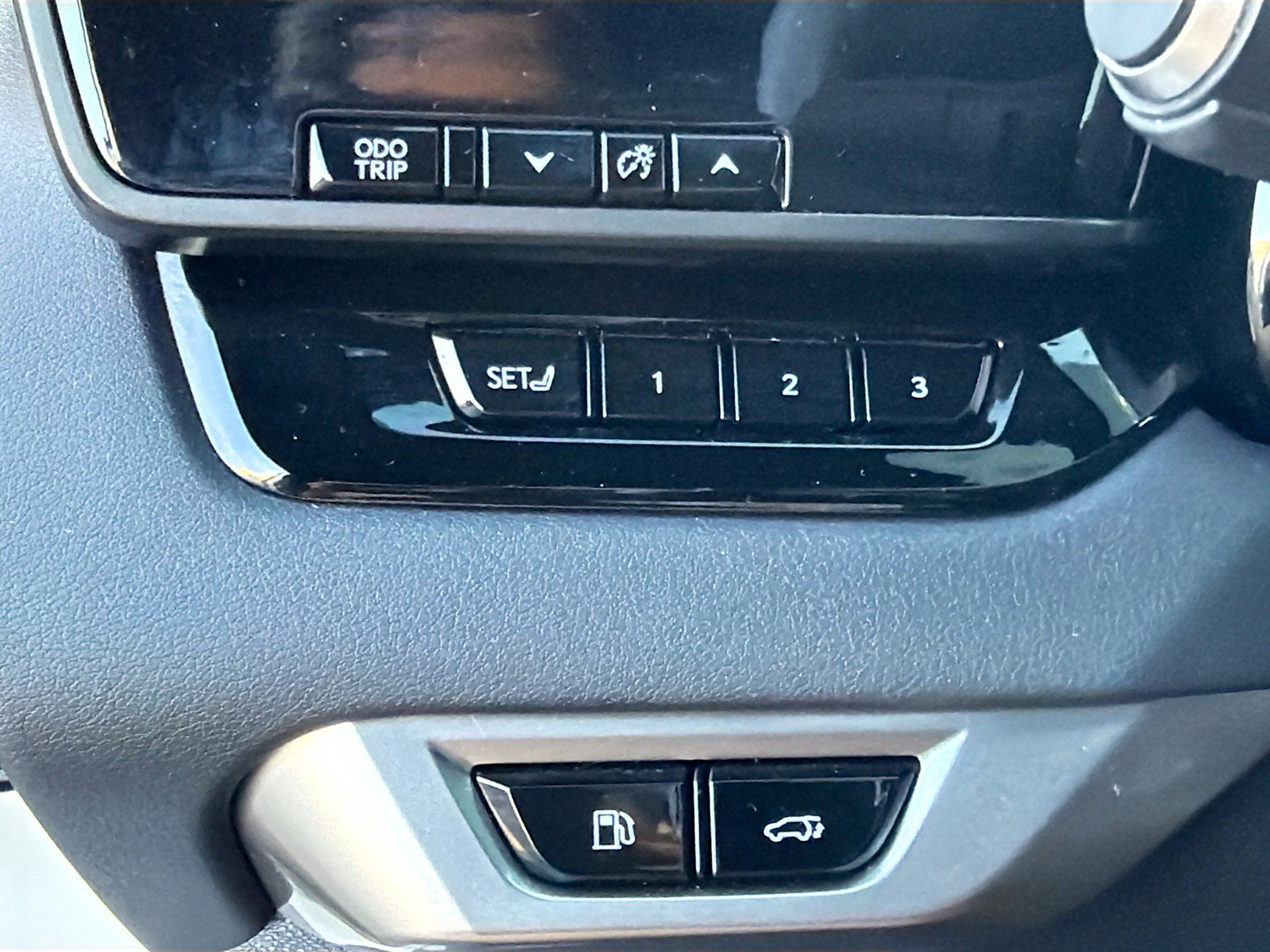 Used 2023 Lexus RX 350 Premium Plus w/ Cold Area Package AWD/4WD image 36