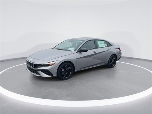New 2026 Hyundai Elantra Sport image 4