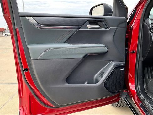 Used 2024 GMC Acadia AT4 w/ LPO, Floor Liner Package image 21