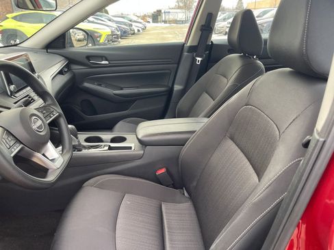 Used 2025 Nissan Altima 2.5 SV image 25