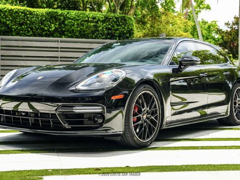 Used 2023 Porsche Panamera GTS AWD/4WD image 14
