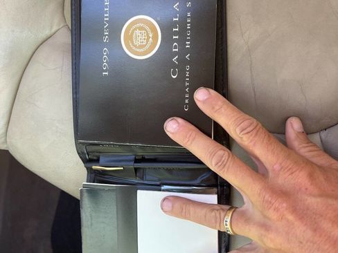 Used 1999 Cadillac Seville SLS w/ Convenience Pkg image 15