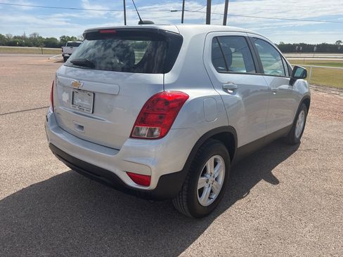 Certified 2021 Chevrolet Trax LS image 6