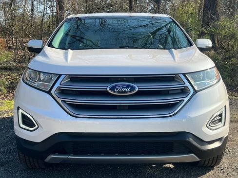 Used 2017 Ford Edge Titanium w/ Technology Package FWD image 8