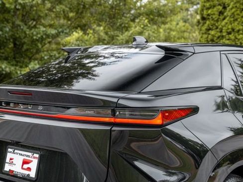 Used 2025 Lexus RZ 300e w/ Cold Area Package FWD image 16