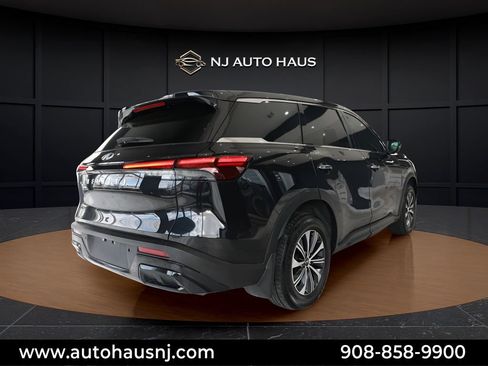 Used 2023 INFINITI QX60 Pure FWD image 8