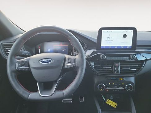 Used 2023 Ford Escape ST-Line image 14