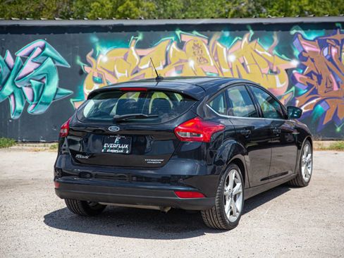 Used 2015 Ford Focus Titanium FWD image 11