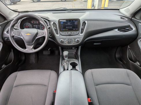 Used 2025 Chevrolet Malibu LT FWD image 24