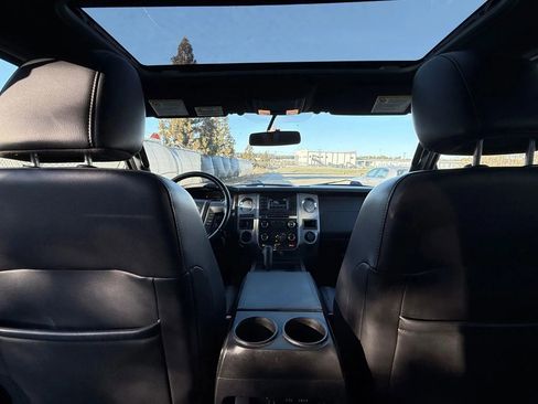 Used 2015 Ford Expedition XLT w/ Equipment Group 201A image 24