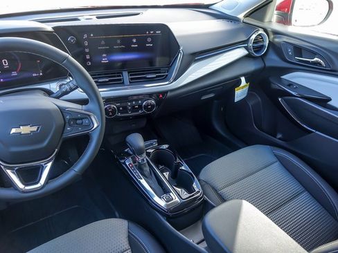 New 2026 Chevrolet Trax LT w/ Driver Confidence Package image 17