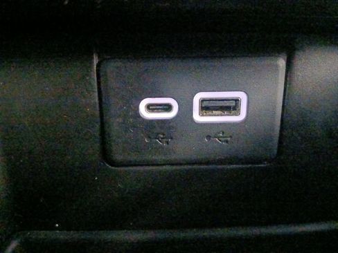 Used 2023 Chevrolet Suburban LS image 6