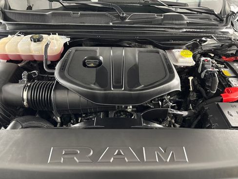 Used 2025 RAM 1500 Big Horn AWD/4WD image 29