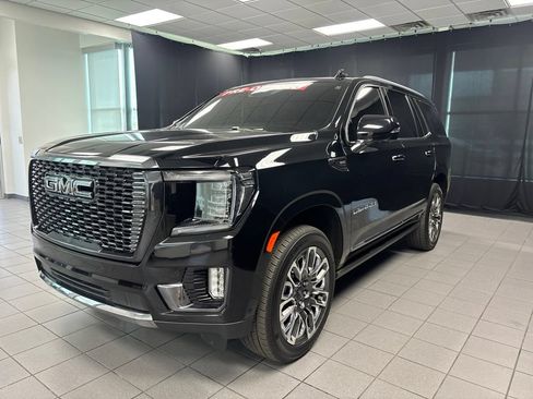 Used 2023 GMC Yukon Denali Ultimate AWD/4WD image 9
