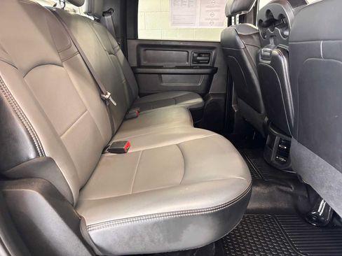 Used 2022 RAM 4500 Tradesman w/ Chrome Appearance Group AWD/4WD image 8