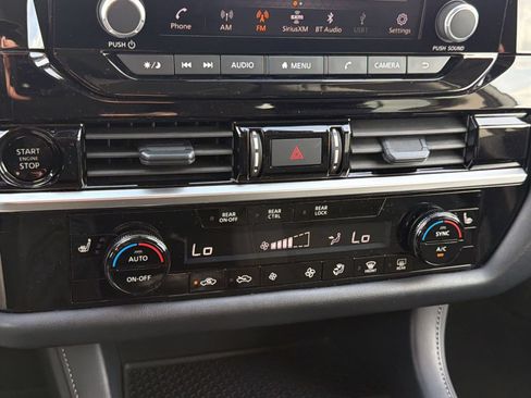 Used 2025 Nissan Pathfinder SV FWD image 23