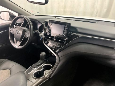 Used 2022 Toyota Camry LE w/ Cold Weather Package image 14