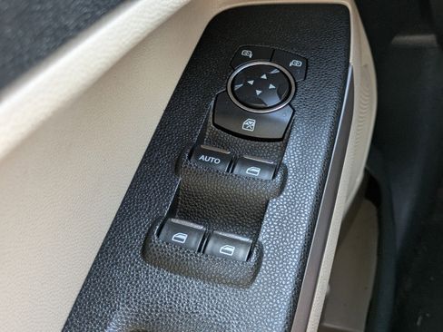 Used 2021 Ford EcoSport S image 17