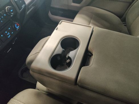 Used 2018 Ford F150 XLT AWD/4WD image 26