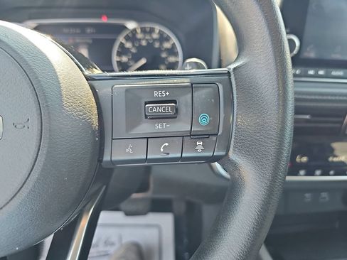 Used 2021 Nissan Rogue SV AWD/4WD image 18