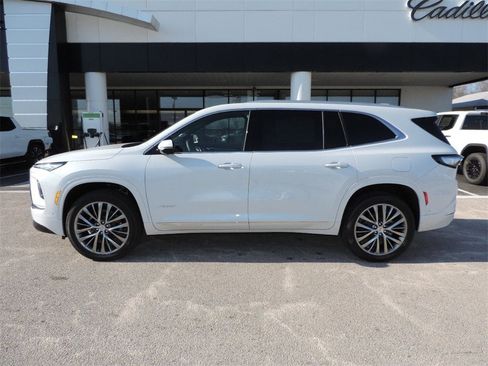 New 2026 Buick Enclave Avenir w/ Super Cruise Package image 8