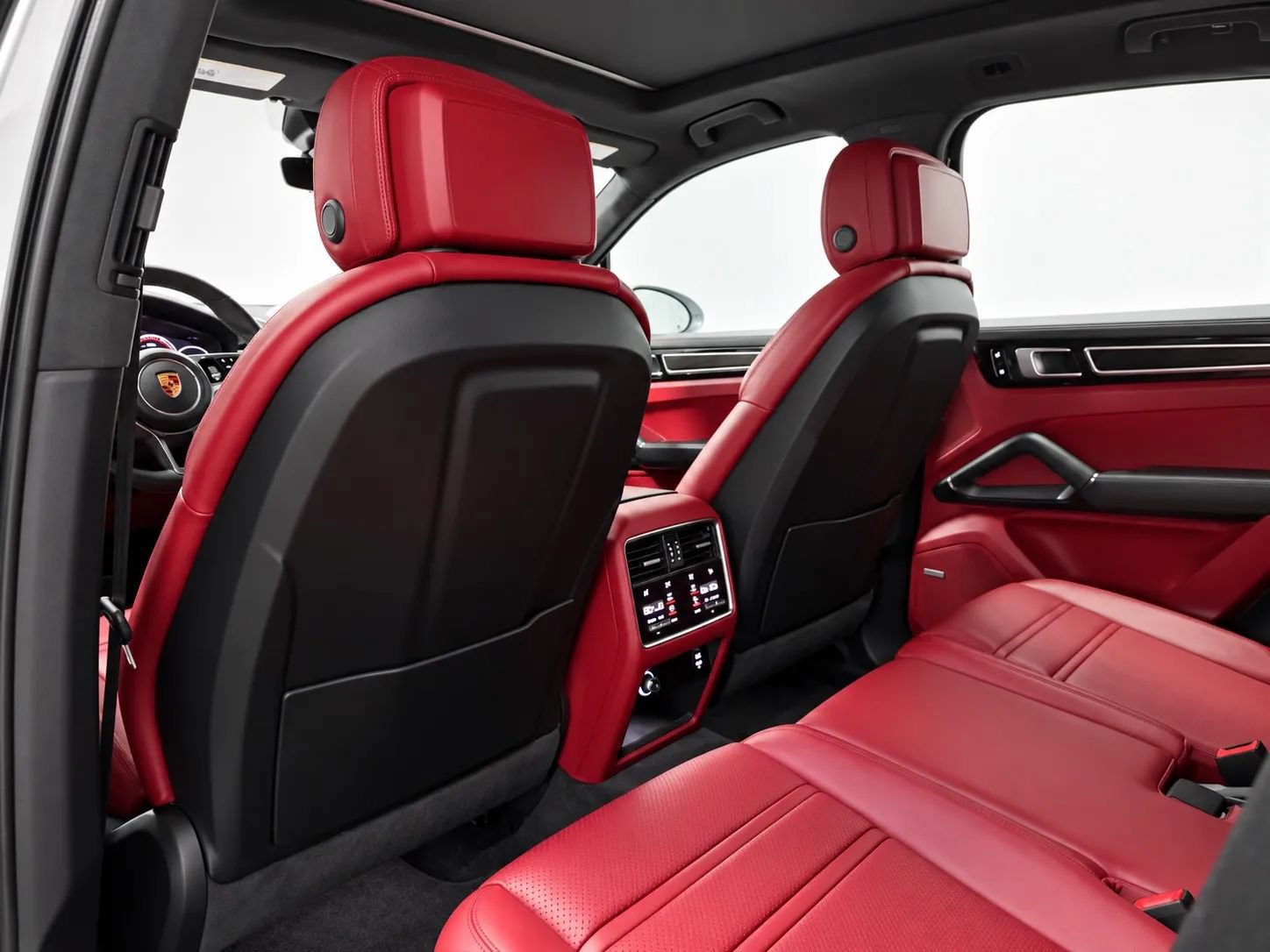 Used 2021 Porsche Cayenne GTS AWD/4WD image 14