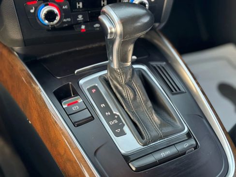 Used 2017 Audi Q5 2.0T Premium image 33