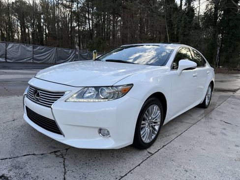 Used 2013 Lexus ES 350 w/ Luxury Pkg image 3