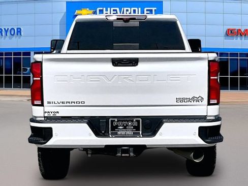 Used 2024 Chevrolet Silverado 2500 High Country w/ High Country Premium Package AWD/4WD image 6