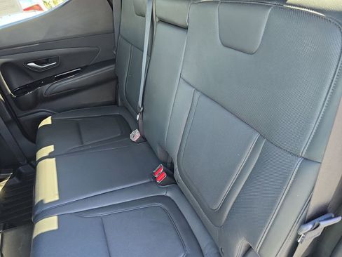 Used 2022 Hyundai Santa Cruz Limited image 9