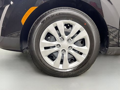 Used 2023 Kia Soul LX image 14