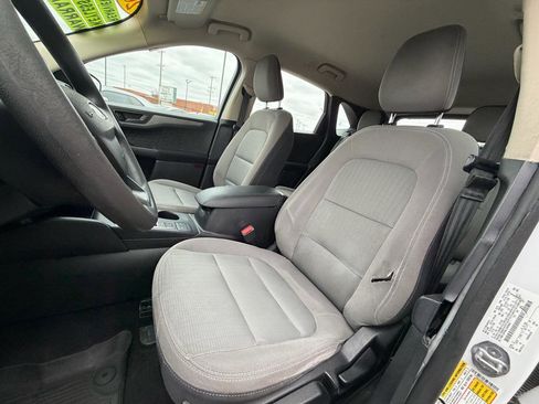 Used 2020 Ford Escape S image 19