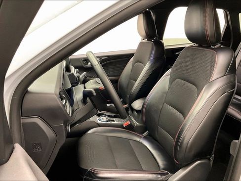 Used 2025 Ford Escape ST-Line Select image 16