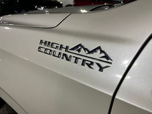 Used 2022 Chevrolet Tahoe High Country AWD/4WD image 15