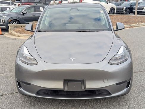 Used 2025 Tesla Model Y Performance image 2