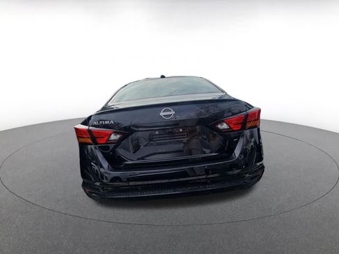 Used 2025 Nissan Altima 2.5 SV image 5