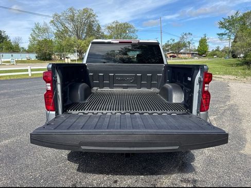 Used 2025 Chevrolet Silverado 1500 LT AWD/4WD image 8
