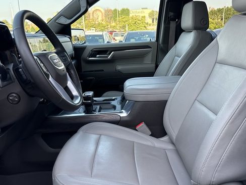 Used 2024 GMC Sierra 1500 SLT w/ SLT Premium Plus Package AWD/4WD image 5