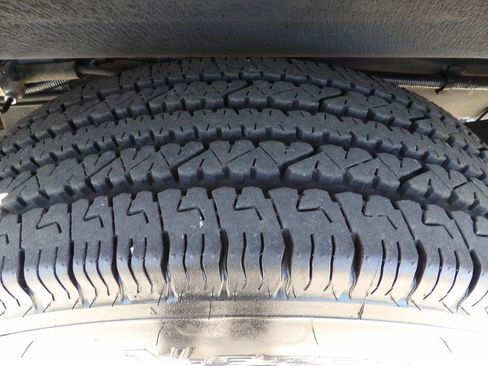 Used 2017 Chevrolet Express 2500 image 48