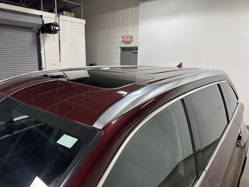 Used 2019 Toyota Highlander XLE AWD/4WD image 11